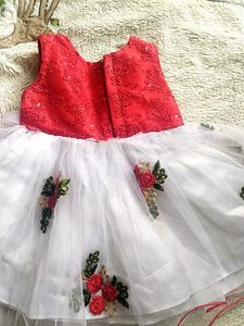 🥀Red And White Fancy Frock🍒