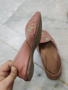 Embroidered Pink Juttis and flats