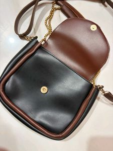 Chic Two-Tone Crossbody Bag