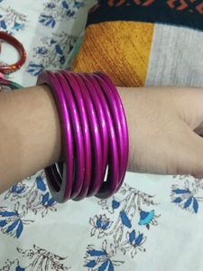 Set of 8 Pink Bangles