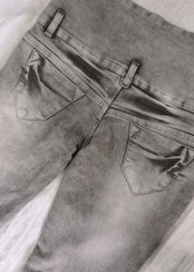 Women Stylish Grey Jeans