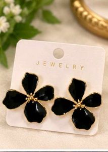Chic Black Flower Earrings