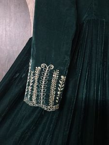 Elegant Emerald Green Velvet Gown