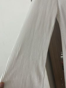 qissa New Elegant White Pleated Kurta Set