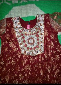 Red &amp; Gold Embroidered Salwar Kameez