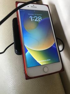 Kiwi Dock. Powerbank Wireless Charging.