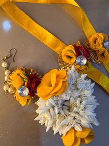 Yellow Floral Jewellery Set