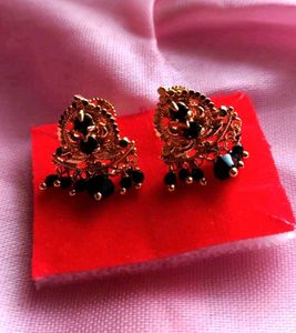 New Black Bead Earings