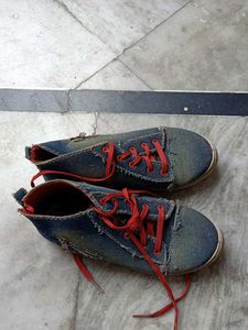 Men's White &amp; Black Athletic Shoes