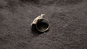 Silver Oxidised Adjustable Flower Mirror Ring