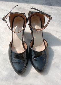 Black Colour Heels