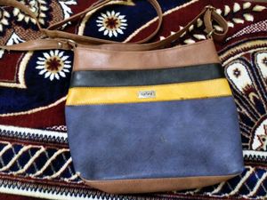 Stylish Striped Shoulder Bag