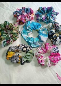 floral multicolour printed scrunchies hair tie