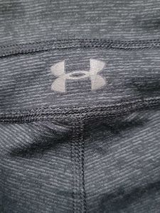 branded  knee length active wear / shorts