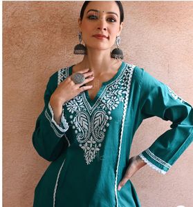 Elegant Green Embroidered Kurta Set