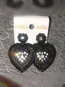 Chic Black Heart Dangle Earrings