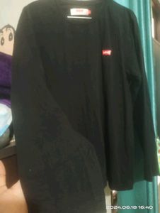 Used Full Sleeves Cotton Tshirt