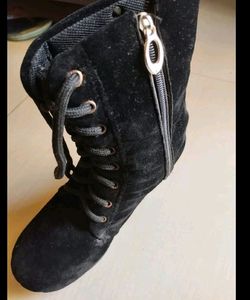 Black Stylish Women's Boots