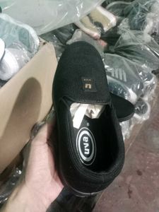 NEW NO USED CASUAL SHOES,