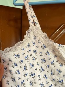 Cute Floral Print Crop Top with Lace Trim