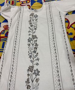 Elegant White Floral Print Kurta