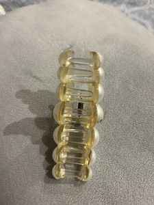 Elegant Pearl Claw Clip