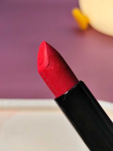 sugar peptide serum lipstick