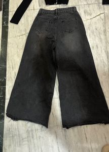 Wide Leg Jeans - Modern Style