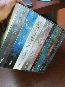 👁️‍🗨️Shatter Me Series by Tahereh Mafi