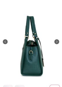 Elegant Green Crocodile Embossed Handbag