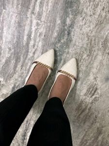 Chic Chain Detail Pointed heels