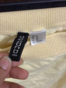 H&amp;M Off-The-Shoulder Top