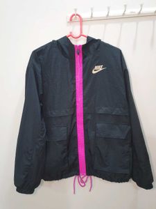 Nike Windbreaker womans Jacket
