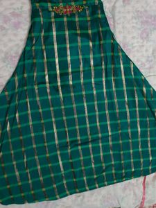Elegant Green Plaid Ethnic Gown