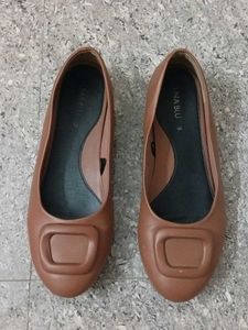 Stylish Brown Ballerinas