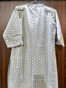 Elegant White Embroidered Kurta