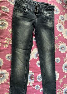 Straight Jeans