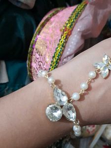 Elegant Bracelet with Rhinestones