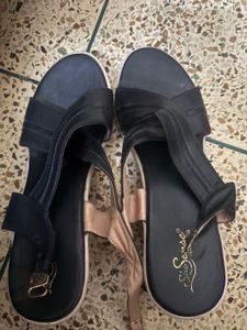 Stylish Black Wedge Sandals