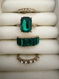 6 piece of Assorted Ring Set