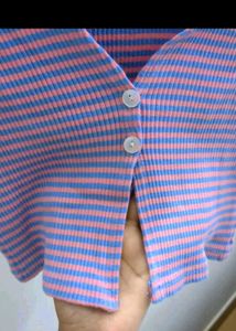 Ribbed V-Neck Striped Crop Top