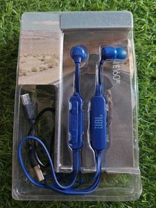 JBL Tune 160BT Wireless Earphones blue