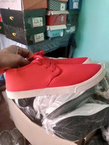 NEW NO USED SPORTS SHOES FOR MEN &amp; WOMEN N &amp; WOMAN