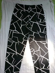 Geometric Print Black Leggings