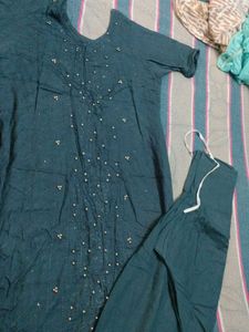 mere pass bht sari dress h