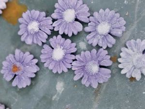 decorated flower mitti ke flowe