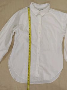 Classic White Zara Button-Up Shirt