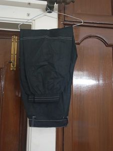 women's Black Cargo pants