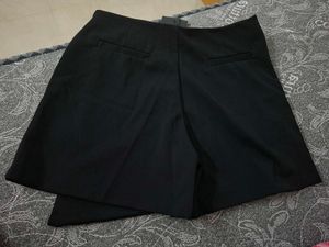 Classic Black Mini Skirt