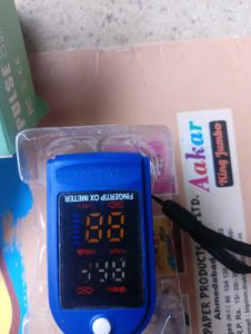 finger pulse oximeter